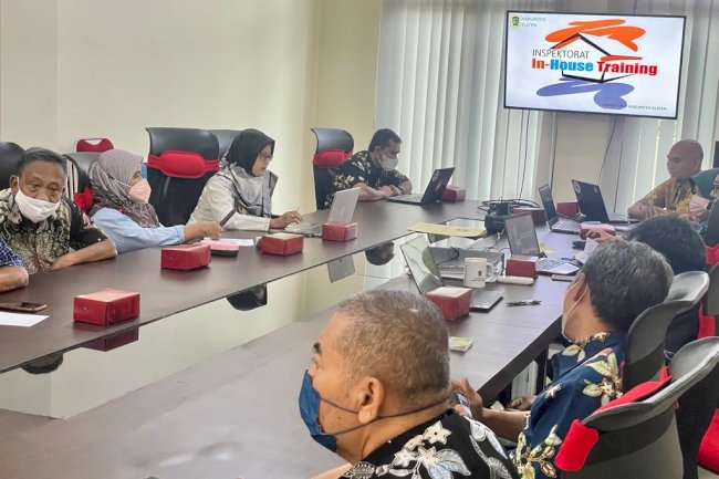 Penyusunan Materi "INSTING" Bersama Tim UNWIDHA 