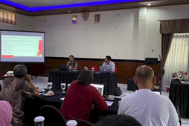 Pelatihan di Kantor Sendiri tentang Perubahan Pedoman Telaah Sejawat Eksternal