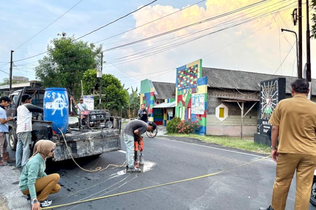 Inspektorat Klaten Dampingi Pemeriksaan Pengadaan Barang dan Jasa: Kualitas Jalan Diuji