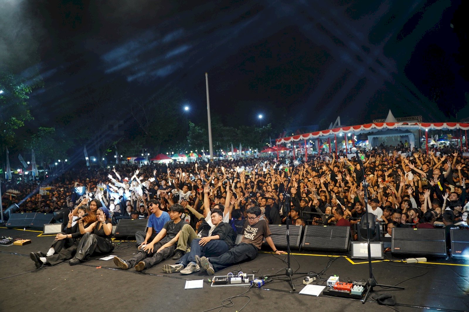 GAUNGKAN ANTIKORUPSI LEWAT MUSIK! KLATEN NGEROCK!