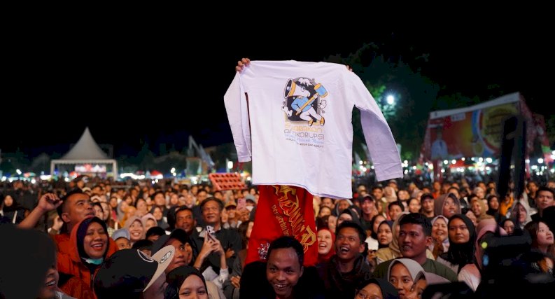 Nostalgia Bareng Letto! Alun-Alun Klaten Bergemuruh di Puncak Festival Antikorupsi
